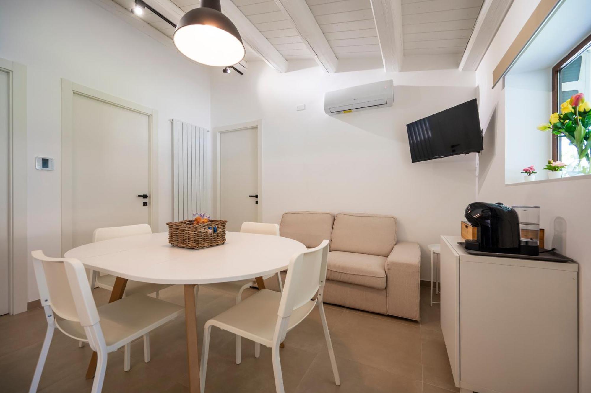 Dolmen Apartment