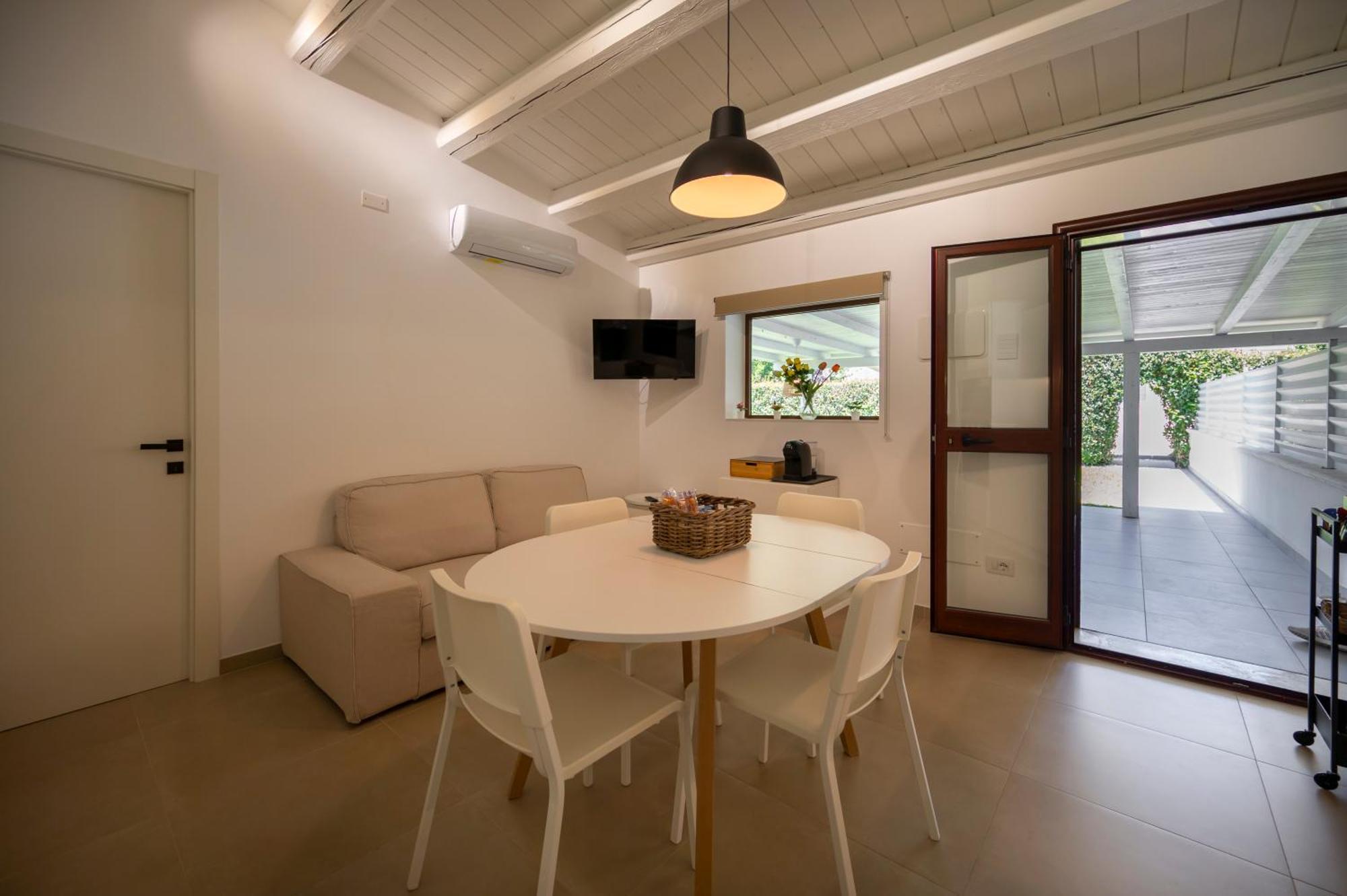 Dolmen Apartment